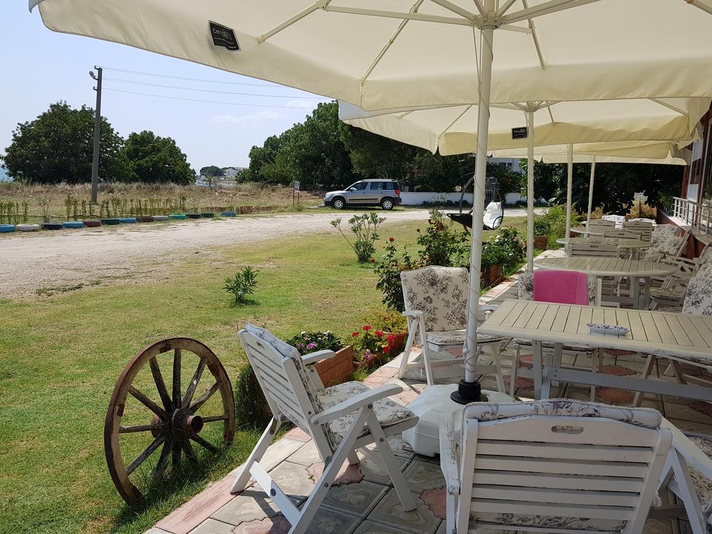 Flora Hotel Burhanli Екстериор снимка