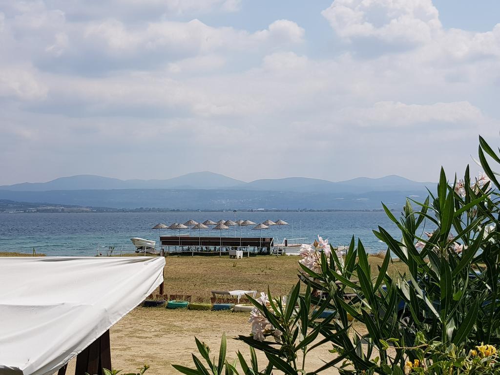 Flora Hotel Burhanli Екстериор снимка