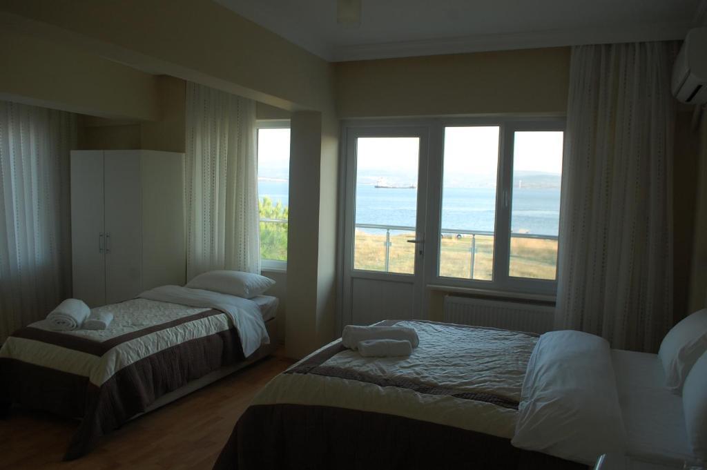 Flora Hotel Burhanli Стая снимка