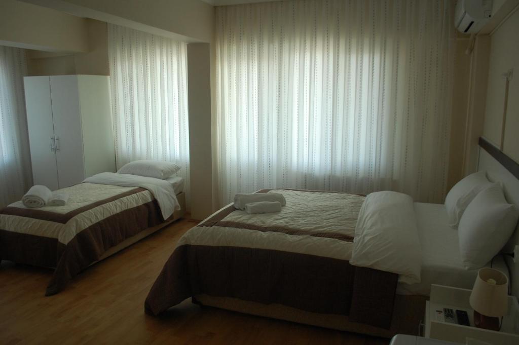 Flora Hotel Burhanli Екстериор снимка
