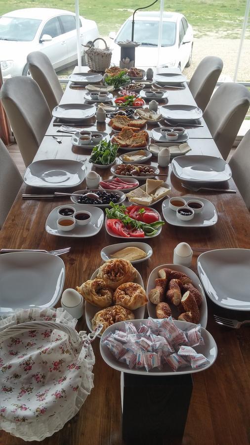 Flora Hotel Burhanli Екстериор снимка